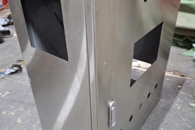 Tủ điện inox 1 lớp cánh kích thước 500x300x200x1mm