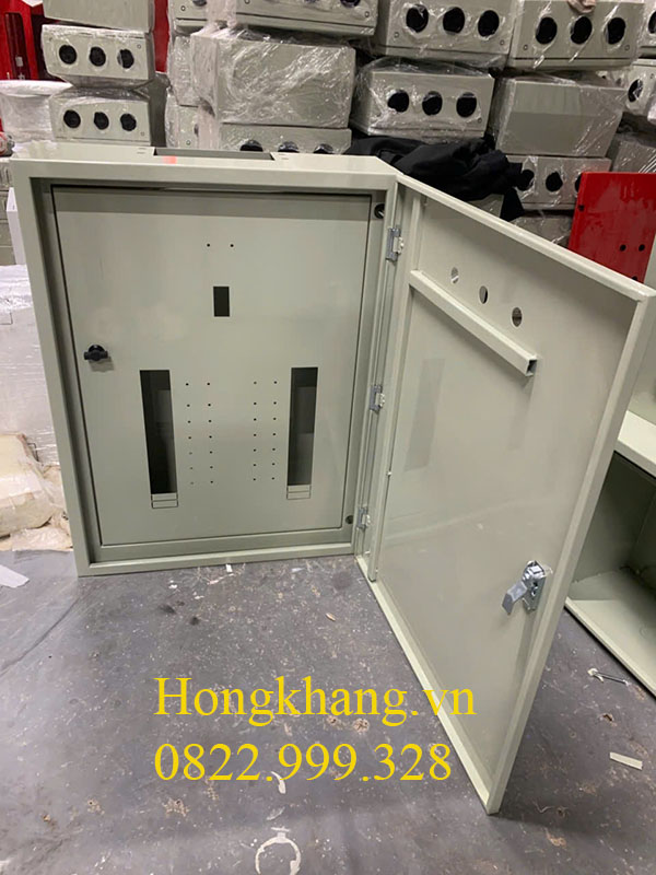 Tủ vỏ điện 600x500x200mm 2 lớp cánh có chớp hông sơn tĩnh