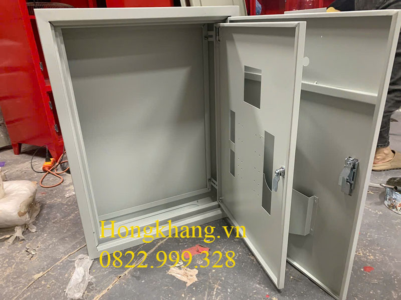 Vỏ tủ điện hai lớp cánh 800x600x250mm có tấm panel sơn g