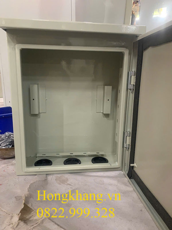 Vỏ tủ điện 1 lớp cánh ngoài trời sơn tĩnh điện màu ghi sần kích thước 300x200x150x1mm sơn tĩnh điện có tấm panel giá tốt tại xưởng hà nội và TP HCM