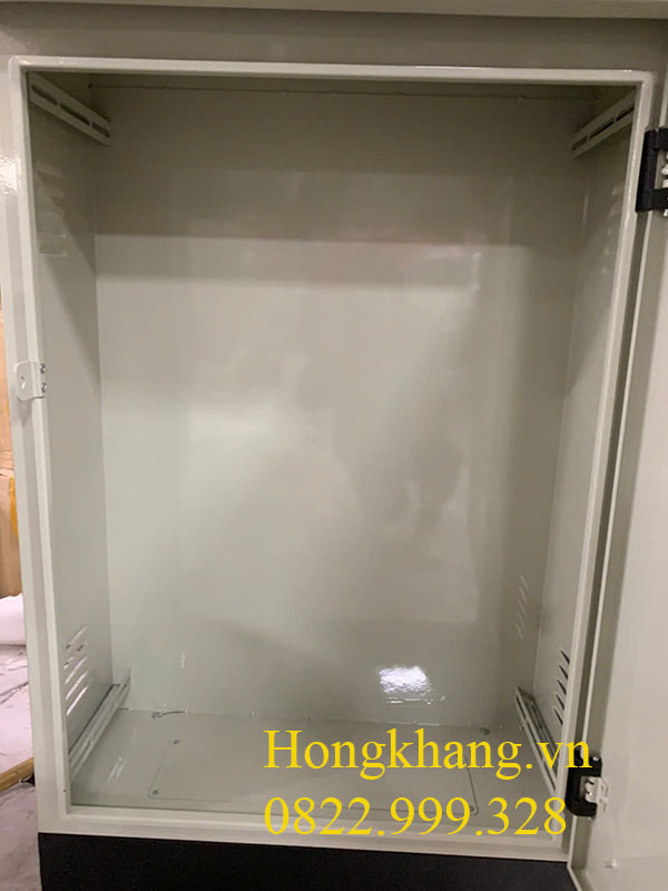 vo-tu-dien-1-lop-canh-chan-de-co-panel