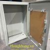 Vỏ tủ điện trong nhà 1 lớp cánh kích thước 800x600x250x1,2mm sơn tĩnh điện có tấm panel cánh ngoài mica có hèm chống bụi giá tốt tại xưởng hà nội và hải phòng